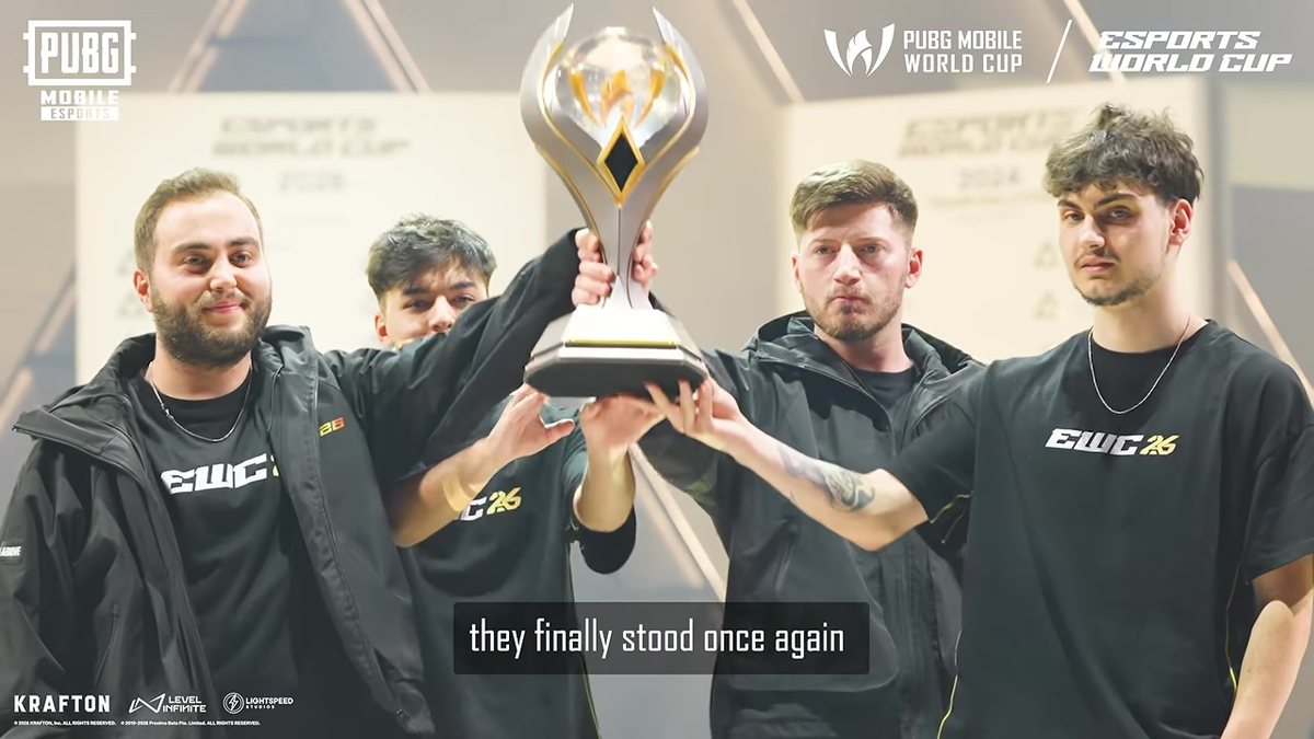 فريق S2G Esports يرفع كأس PMWC 2026